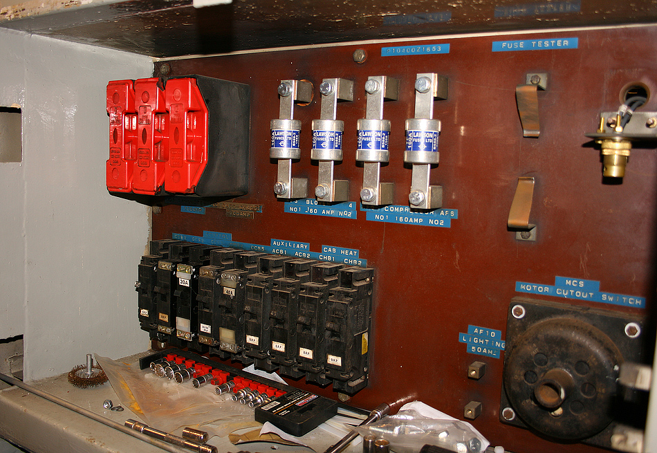 Fuse board with newly fitted fuses in 50030